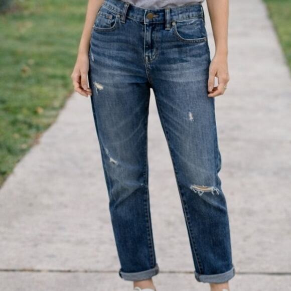 Madewell Blue Denim  Distressed Slim Boy Jean 25